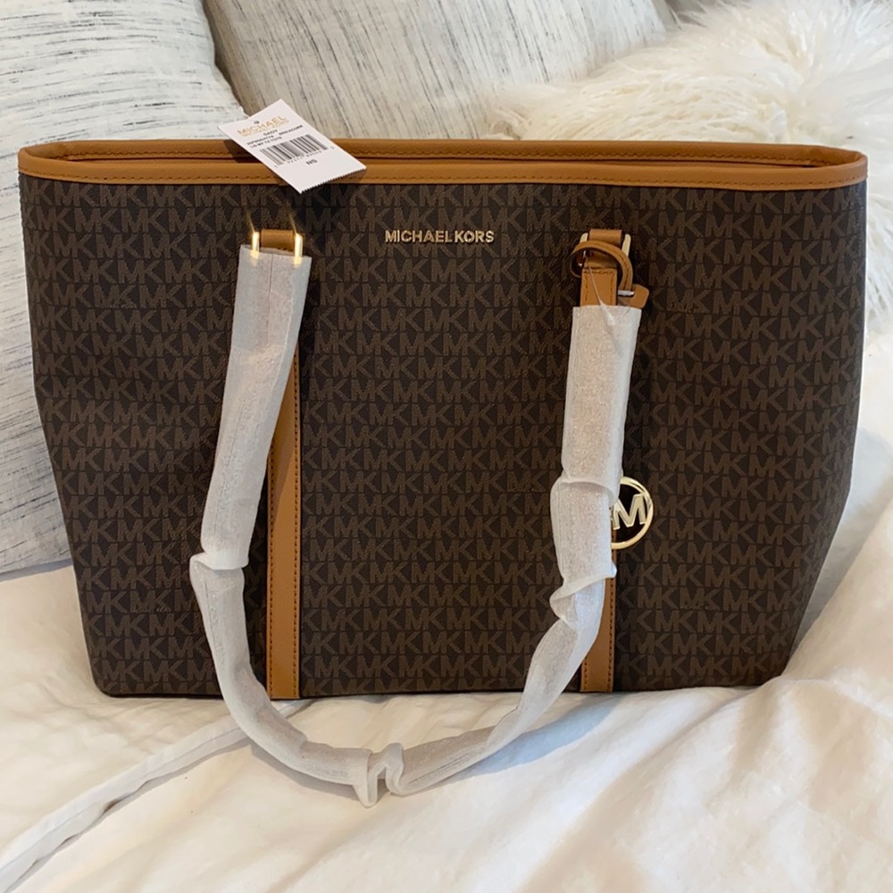 New with tags, Michael Kors sady tote bag.